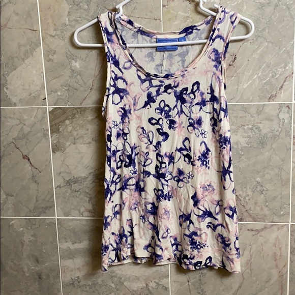 Simply Vera Vera Wang Tops - Simply Vera flower tank top